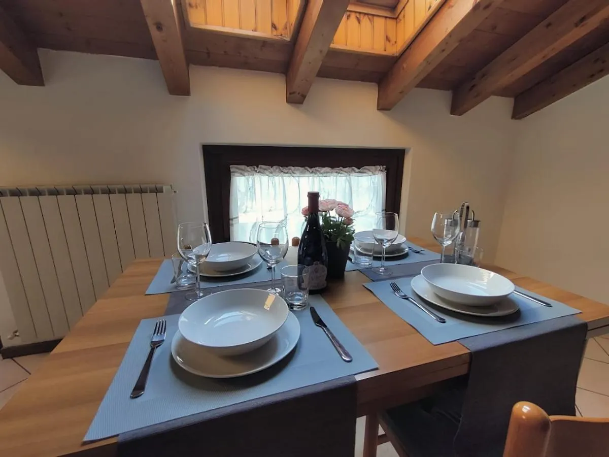 La Mansarda Sul Lago Lovere 0*,  Italia